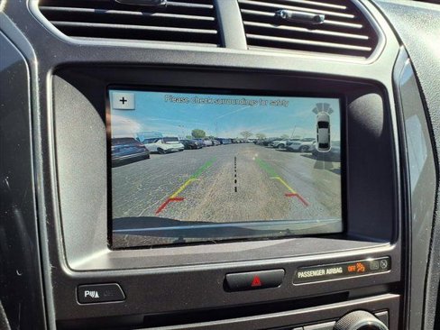 Used 2018 Ford Explorer XLT w/ Equipment Group 202A image 17