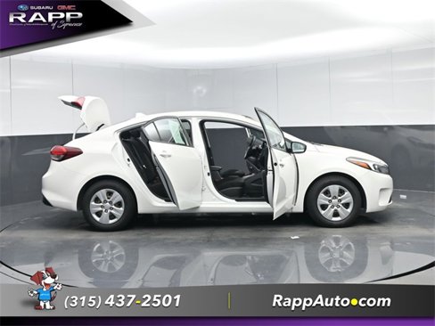 Used 2017 Kia Forte LX image 30