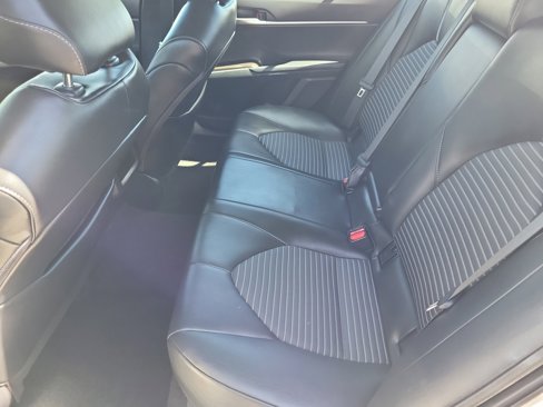 Used 2024 Toyota Camry SE image 22