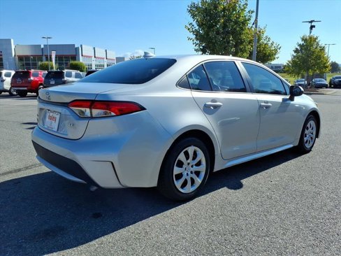 Certified 2020 Toyota Corolla LE image 4