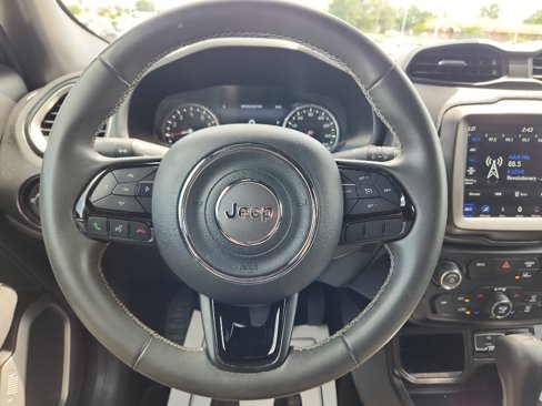 Used 2021 Jeep Renegade Latitude image 14