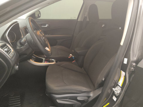 Used 2018 Jeep Compass Sport w/ Tech Group image 17