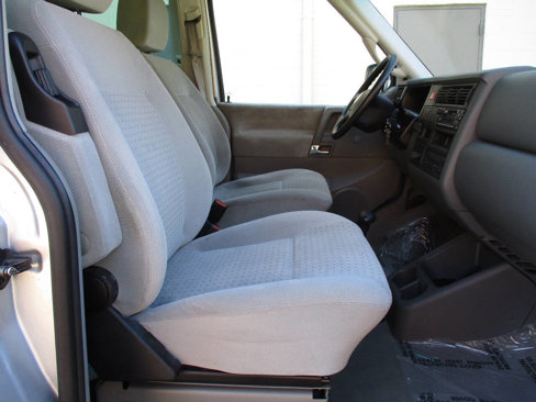 Used 2002 Volkswagen Eurovan GLS image 17