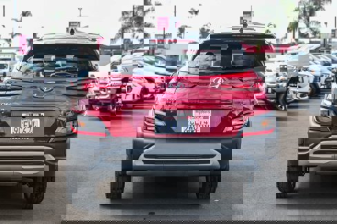 Used 2023 Hyundai Kona SEL image 5