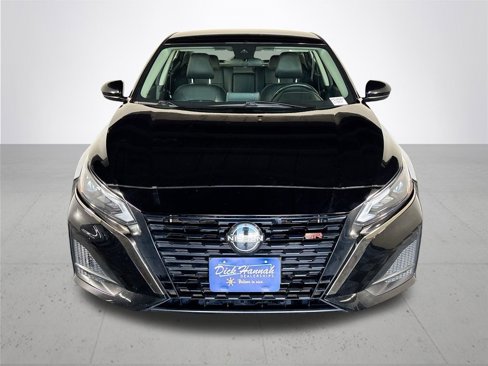 Used 2023 Nissan Altima 2.5 SR image 3