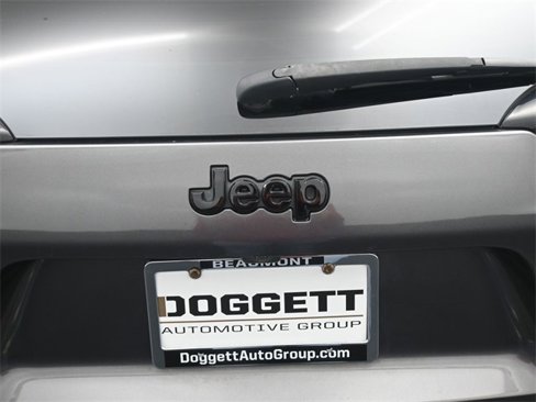 Used 2021 Jeep Cherokee Latitude Plus image 16