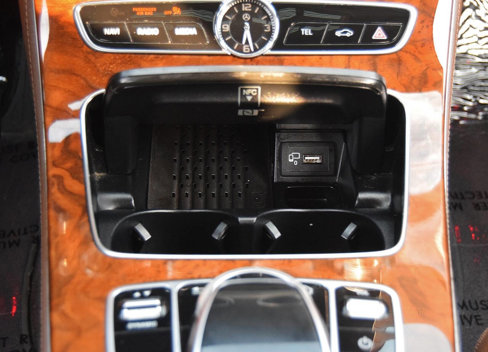 Used 2020 Mercedes-Benz E 350 4MATIC Sedan w/ Premium Package image 41
