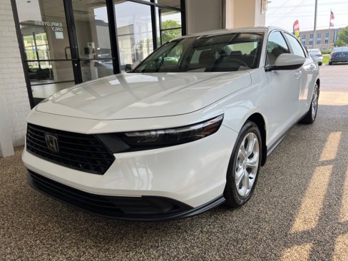 Used 2023 Honda Accord LX image 5