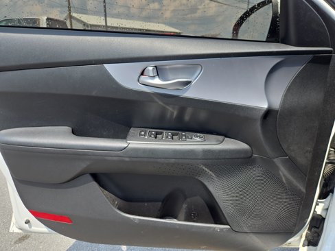 Used 2023 Kia Forte LXS image 14