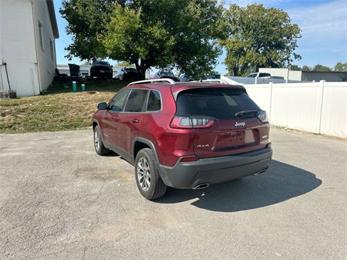 Used 2019 Jeep Cherokee Latitude Plus w/ Comfort/Convenience Group image 27