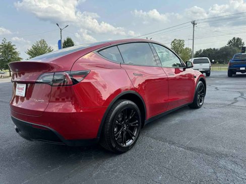 Used 2022 Tesla Model Y Long Range image 5