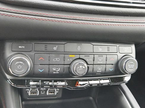 Used 2024 Dodge Durango GT image 31