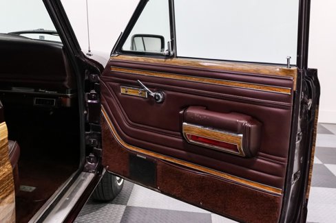 Used 1989 Jeep Grand Wagoneer image 20