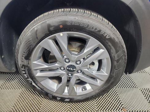 Certified 2023 Kia Seltos S w/ Navigation Package image 3