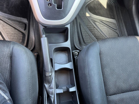 Used 2009 Pontiac Vibe w/ Preferred Package image 19