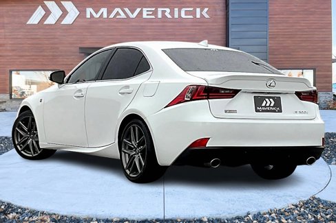 Used 2016 Lexus IS 200t image 4