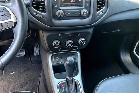Used 2018 Jeep Compass Latitude image 15