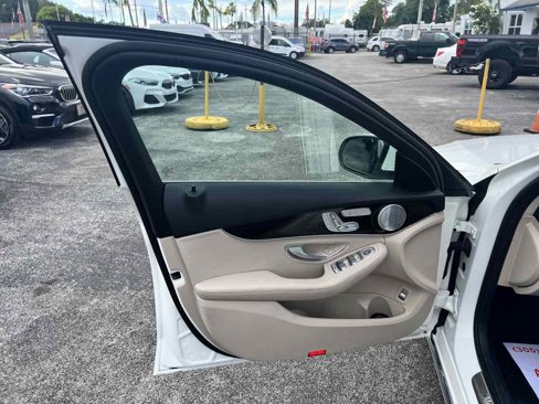 Used 2021 Mercedes-Benz C 300 Sedan image 12