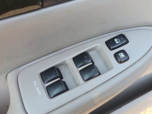Used 2004 Lexus ES 330 image 11