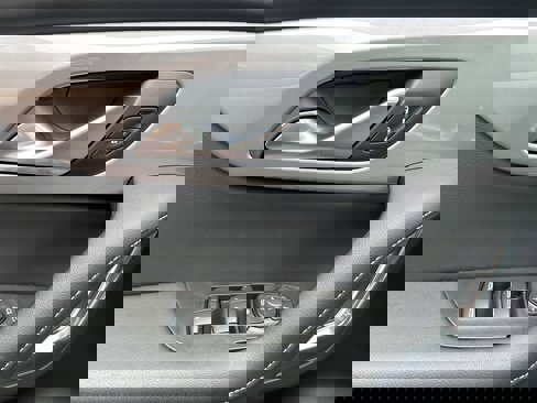 New 2025 Chevrolet Blazer LT w/ LPO, Black Grille Bar Package image 16