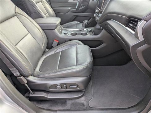 Used 2020 Chevrolet Traverse LT image 21