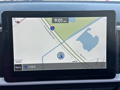 Used 2022 Hyundai Venue Limited image 18