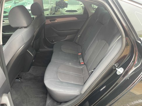 Used 2019 Hyundai Sonata SE image 10
