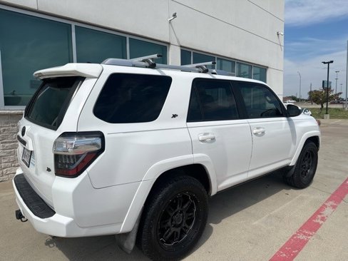 Used 2015 Toyota 4Runner SR5 image 5