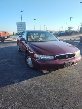 Used 2000 Buick Century Limited w/ 2000 Special Edition Pkg image 1