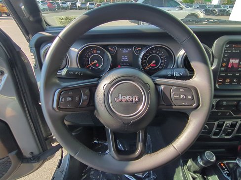 Used 2023 Jeep Gladiator Sport image 17