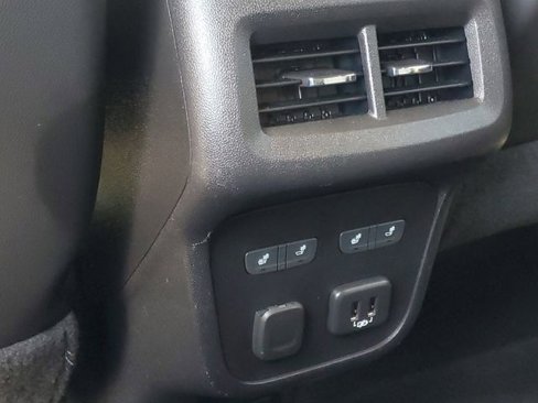 Used 2018 Chevrolet Equinox Premier image 31