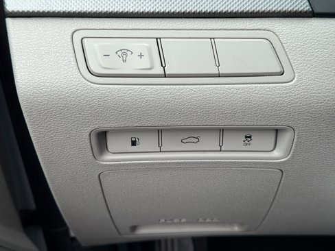 Used 2016 Hyundai Sonata SE image 16
