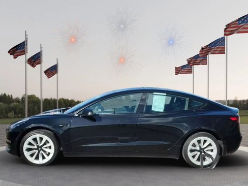 Used 2022 Tesla Model 3 Standard Range image 3