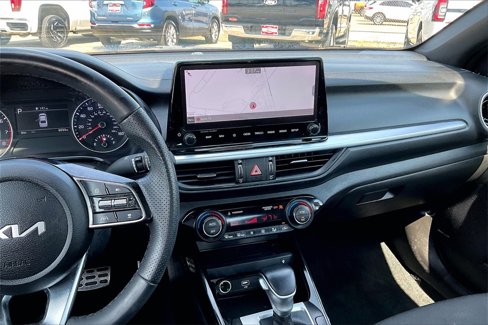 Used 2022 Kia Forte GT-Line w/ GT-Line Premium Package image 9