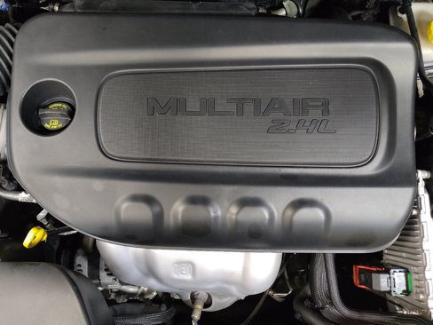 Used 2019 Jeep Cherokee Limited image 30
