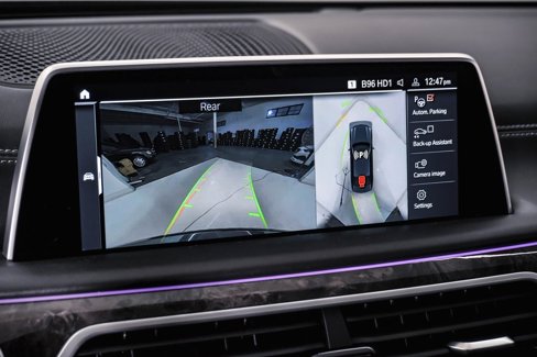 Used 2022 BMW 750i xDrive w/ Executive Package image 26