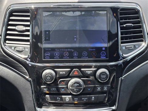 Used 2019 Jeep Grand Cherokee Limited w/ Luxury Group II image 16