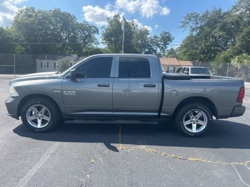 Used 2013 RAM 1500 Express image 2