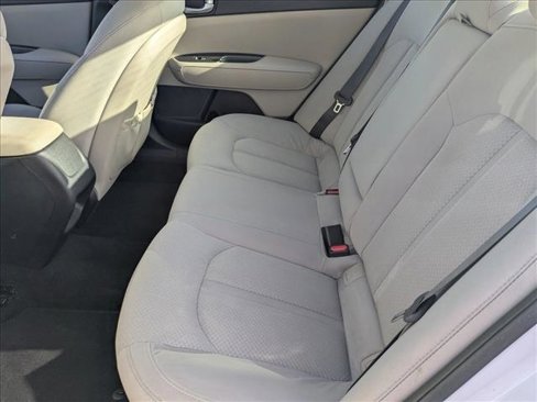 Used 2018 Kia Optima LX w/ 17" Alloy Wheels Package image 17