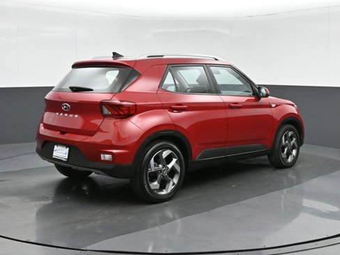 Used 2022 Hyundai Venue Limited w/ Cargo Package image 7