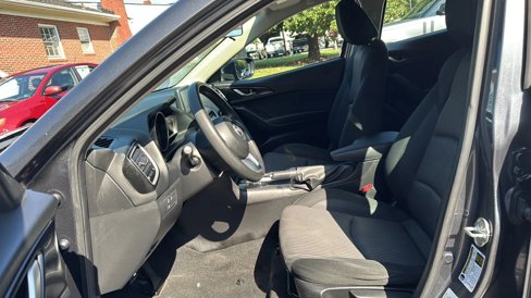 Used 2016 MAZDA MAZDA3 i Sport w/ Preferred Equipment Package image 10