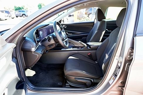 Certified 2024 Hyundai Elantra SEL image 13