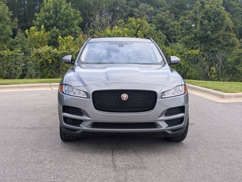 Used 2020 Jaguar F-PACE Premium image 2