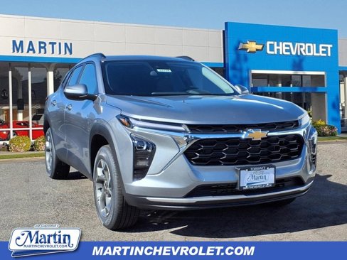New 2025 Chevrolet Trax LT w/ Driver Confidence Package image 1