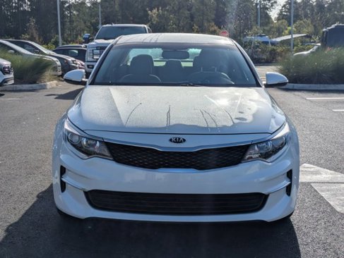 Used 2018 Kia Optima LX w/ 17" Alloy Wheels Package image 2