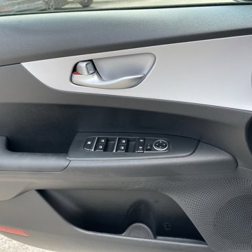 Used 2024 Kia Forte LXS image 18