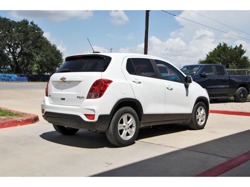 Used 2021 Chevrolet Trax LS w/ Tint and Cruise Package image 5
