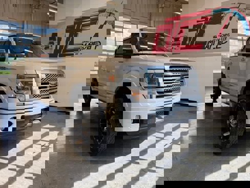 Used 2013 Ford F150 Platinum image 22