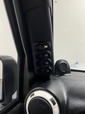 Used 2012 Jeep Wrangler Sahara image 9