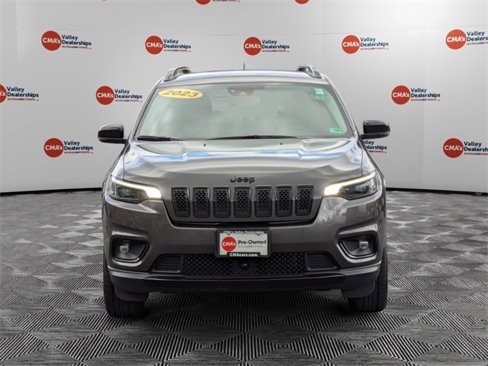 Certified 2023 Jeep Cherokee Altitude Lux image 2